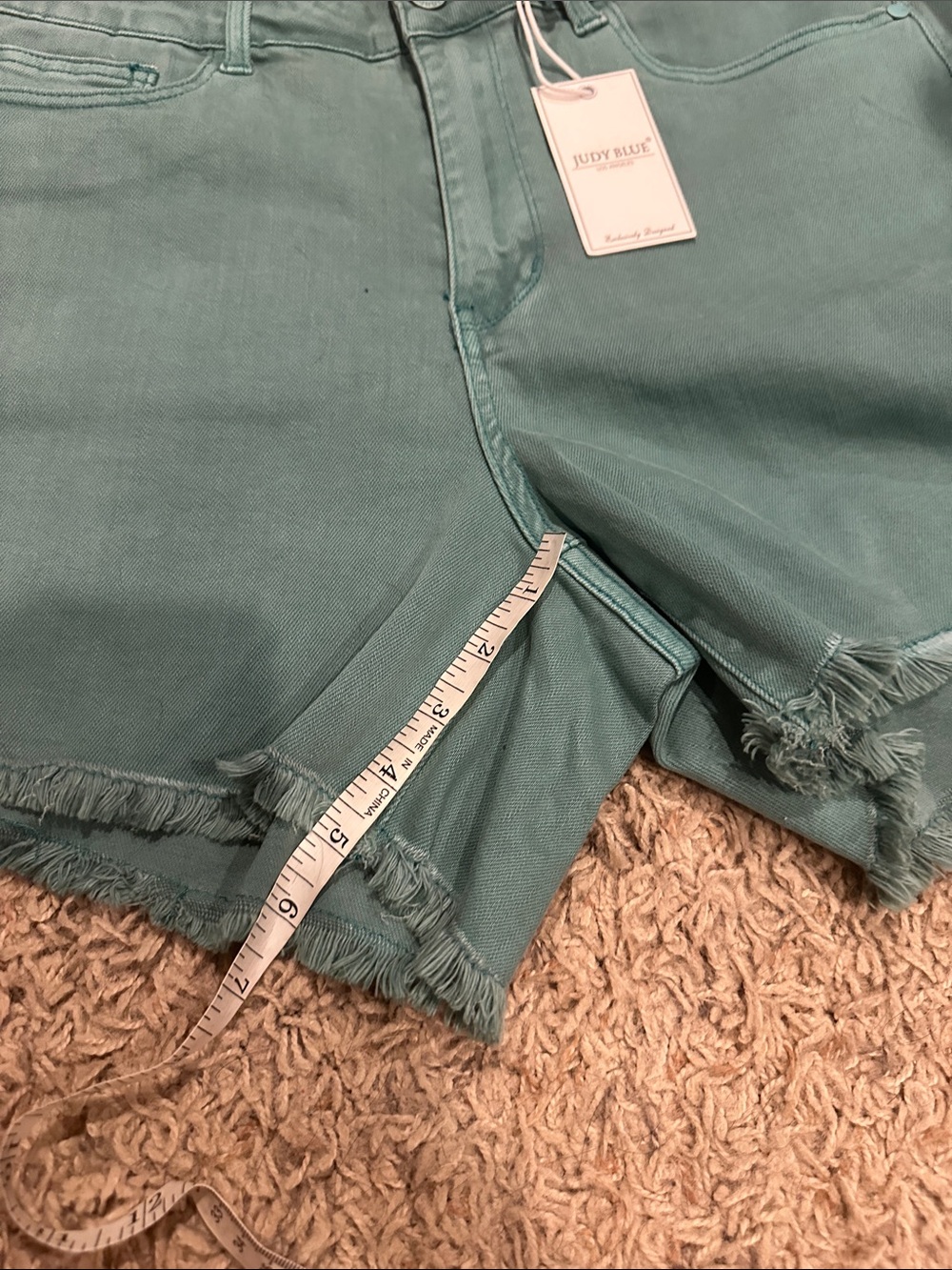 Shorts - Picture 4 of 5